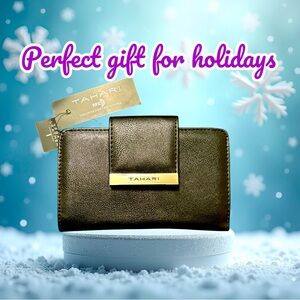 NWT TAHARI RFID WALLET ORGANIZER CASE